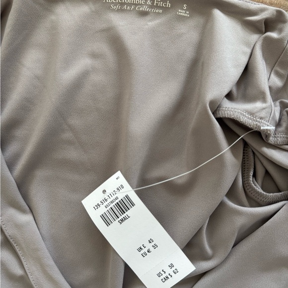 NWT Gray Long Sleeve Bodysuit - Picture 5 of 5